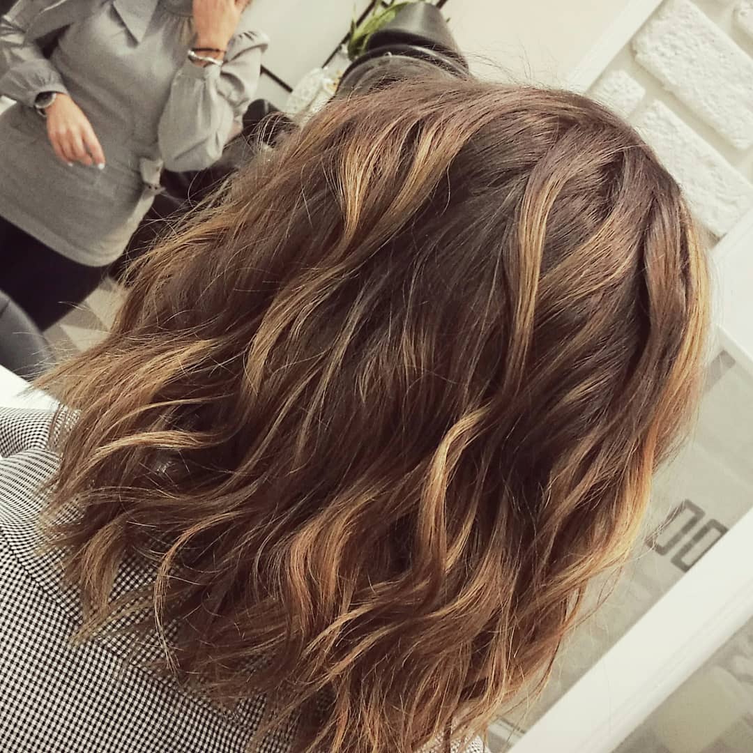 00013-medium-lenght-hairstyles-april-2019