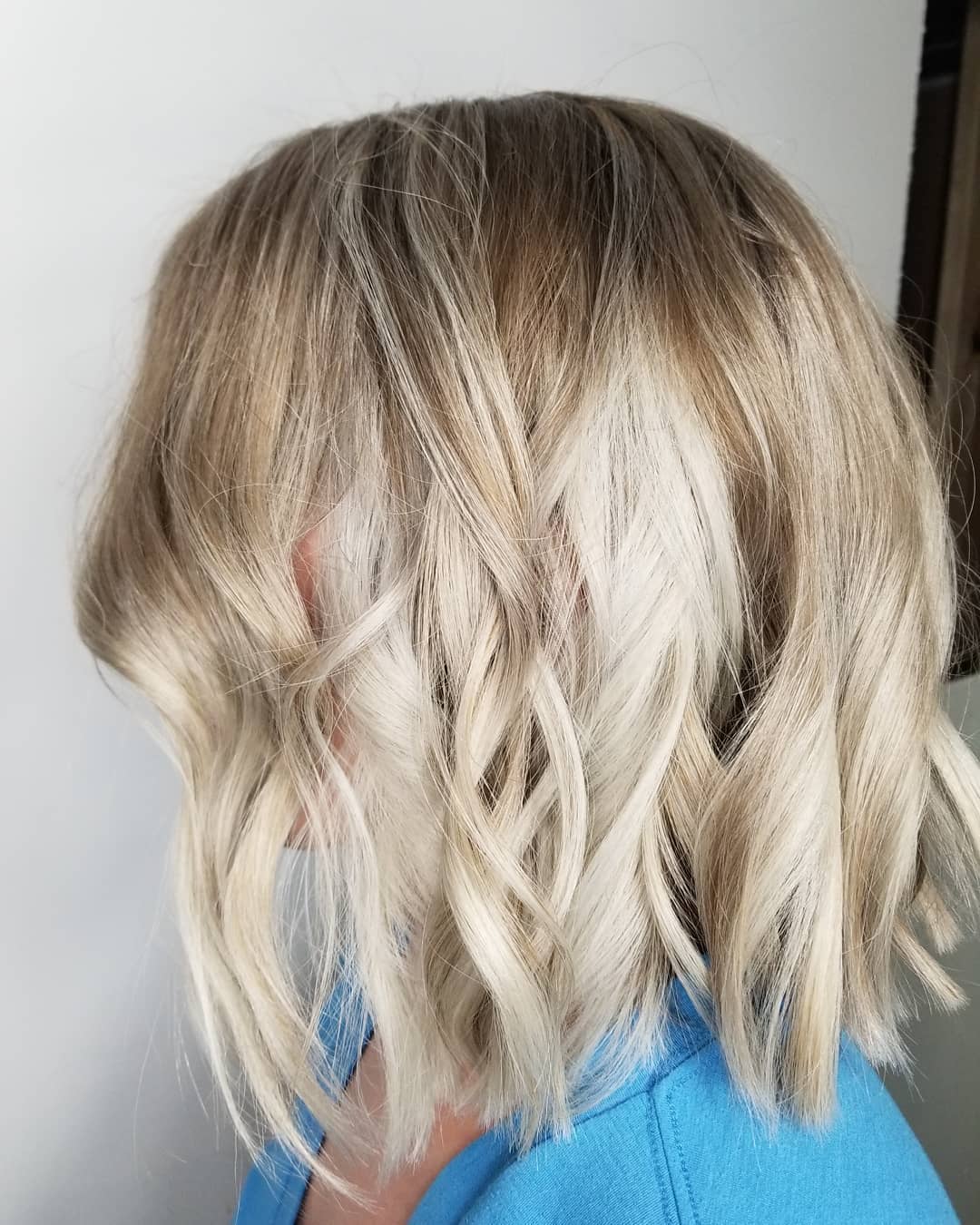 00015-medium-lenght-hairstyles-april-2019