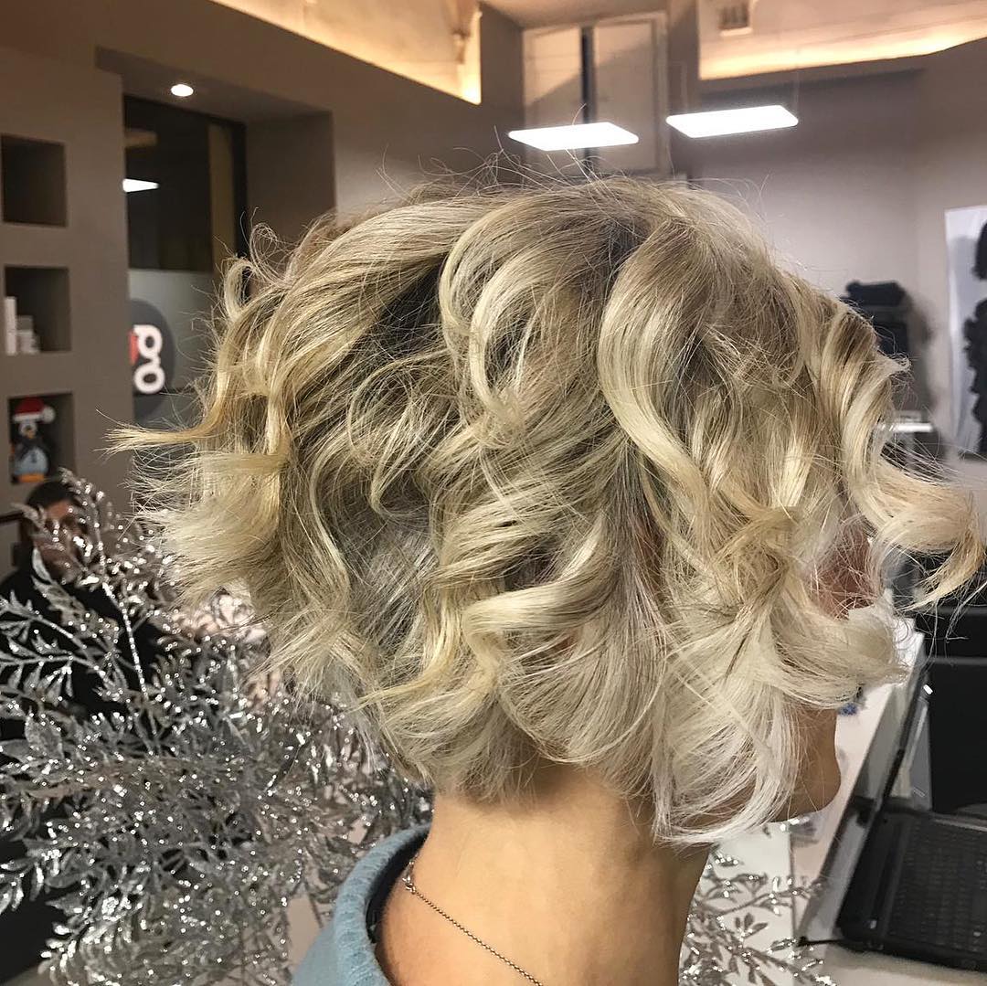 00028-curly-hairstyles-july-2019