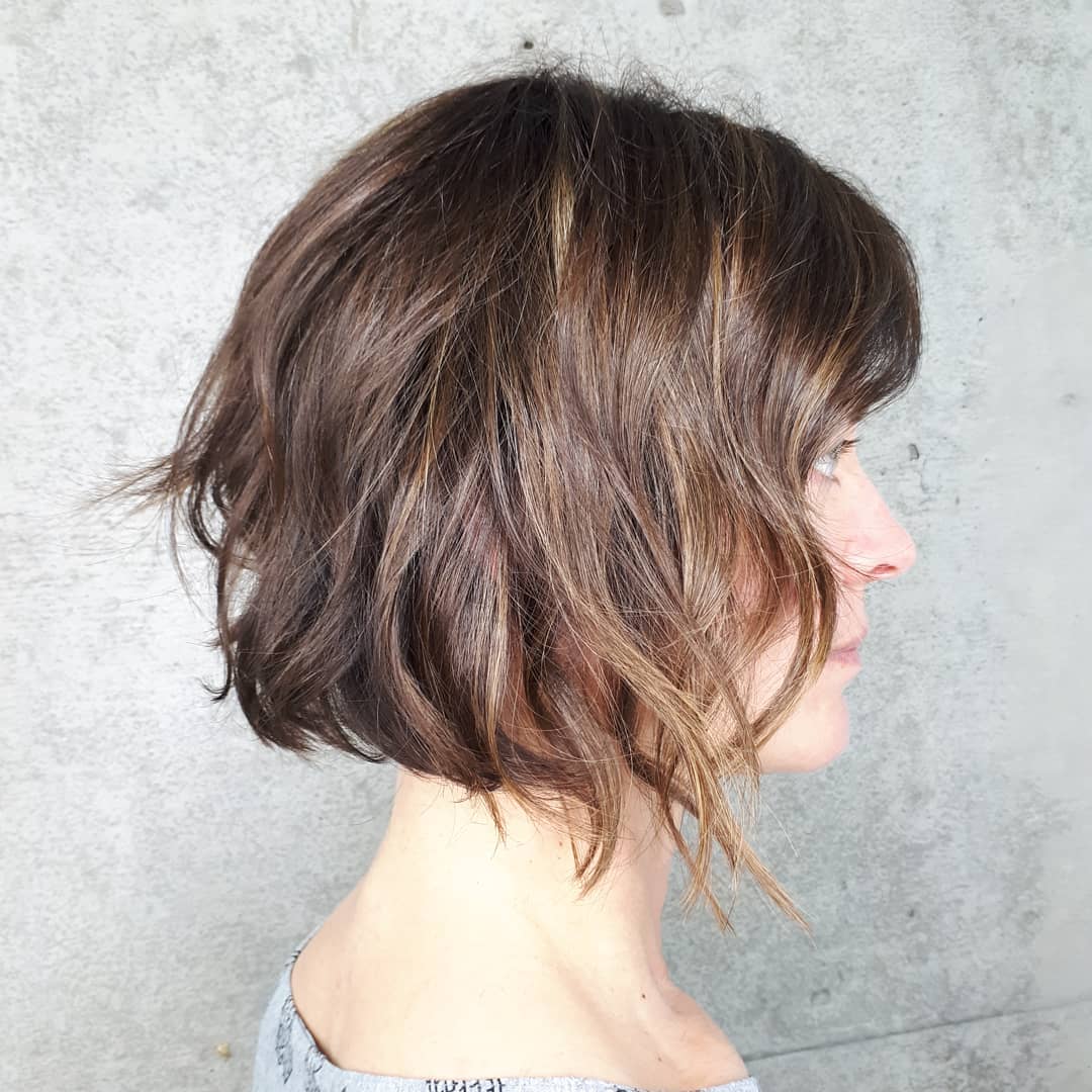 00031-medium-lenght-hairstyles-april-2019