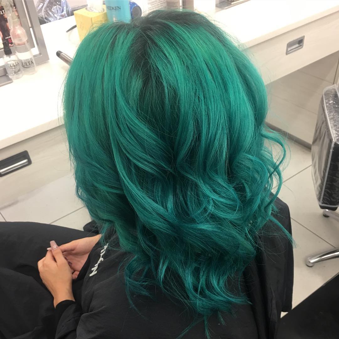 00033-curly-hairstyles-july-2019