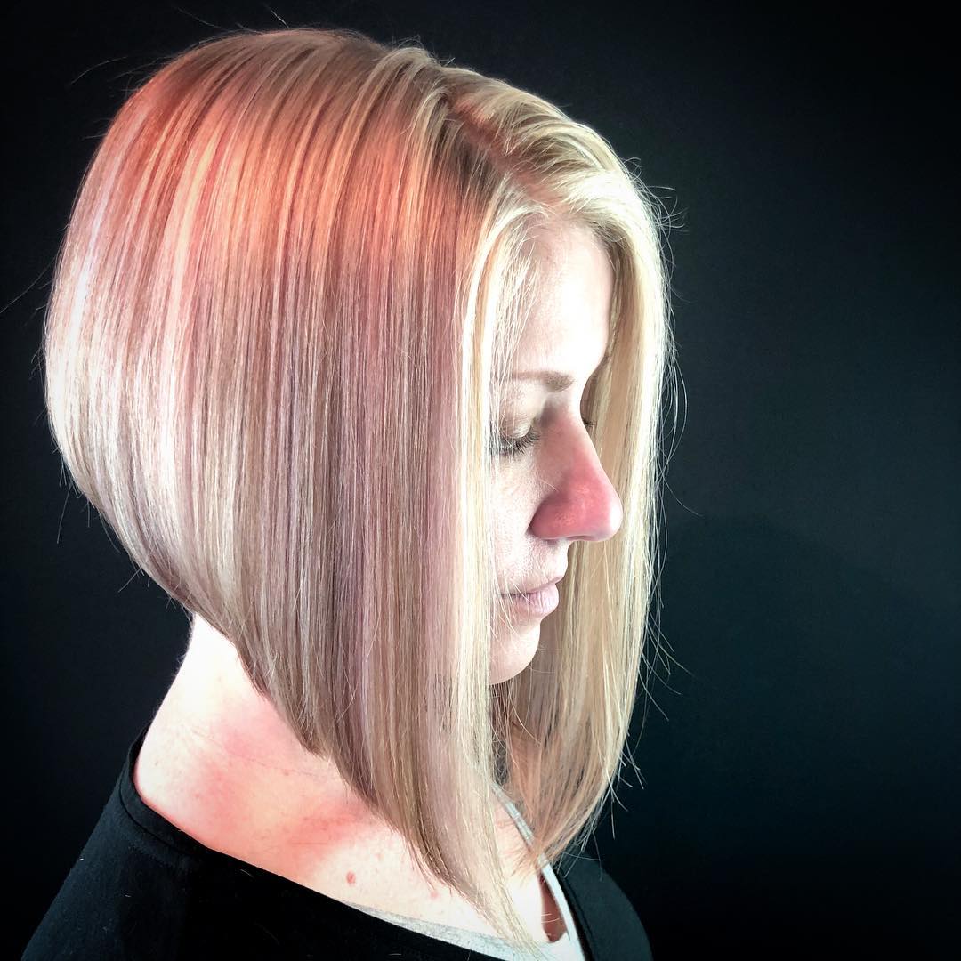 00033-medium-lenght-hairstyles-april-2019