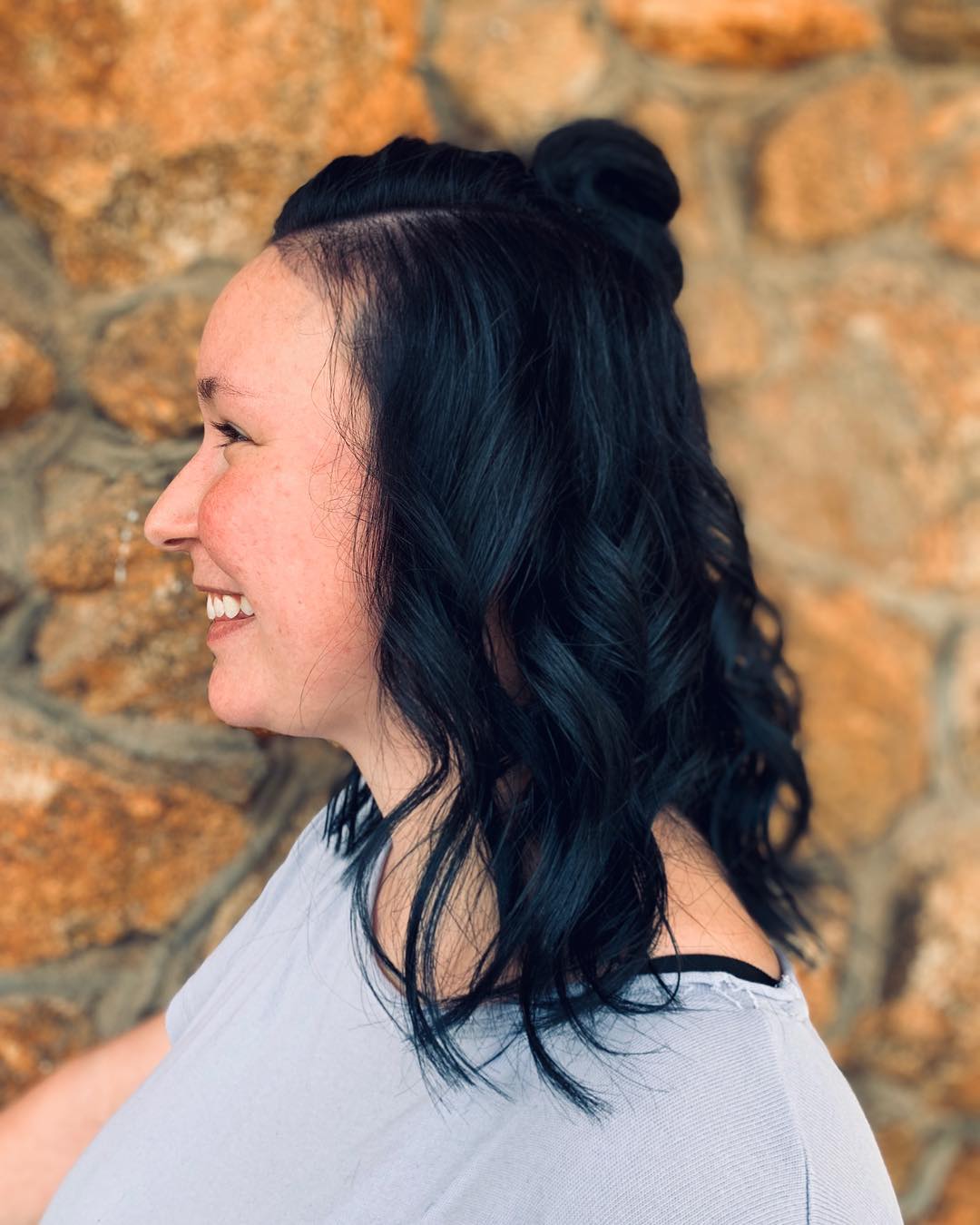 00034-medium-lenght-hairstyles-april-2019