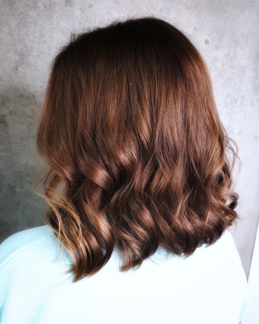 00035-medium-lenght-hairstyles-april-2019