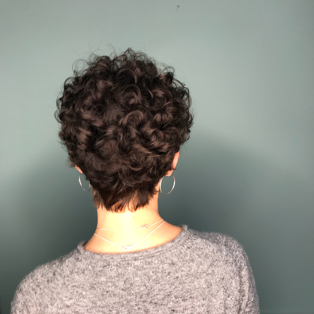 00037-curly-hairstyles-july-2019