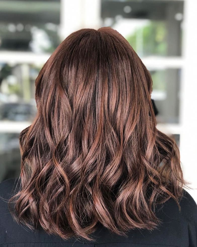 00039-medium-lenght-hairstyles-april-2019