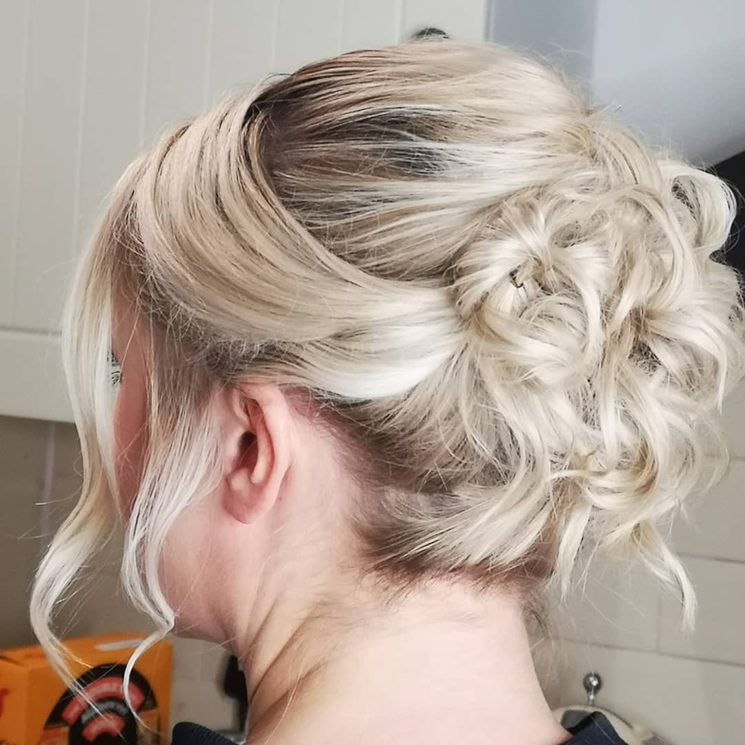 12-short-updo-hairstyles-august-2020