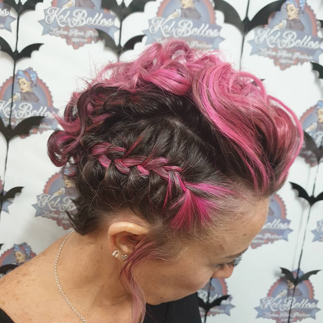 13-short-updo-hairstyles-august-2020