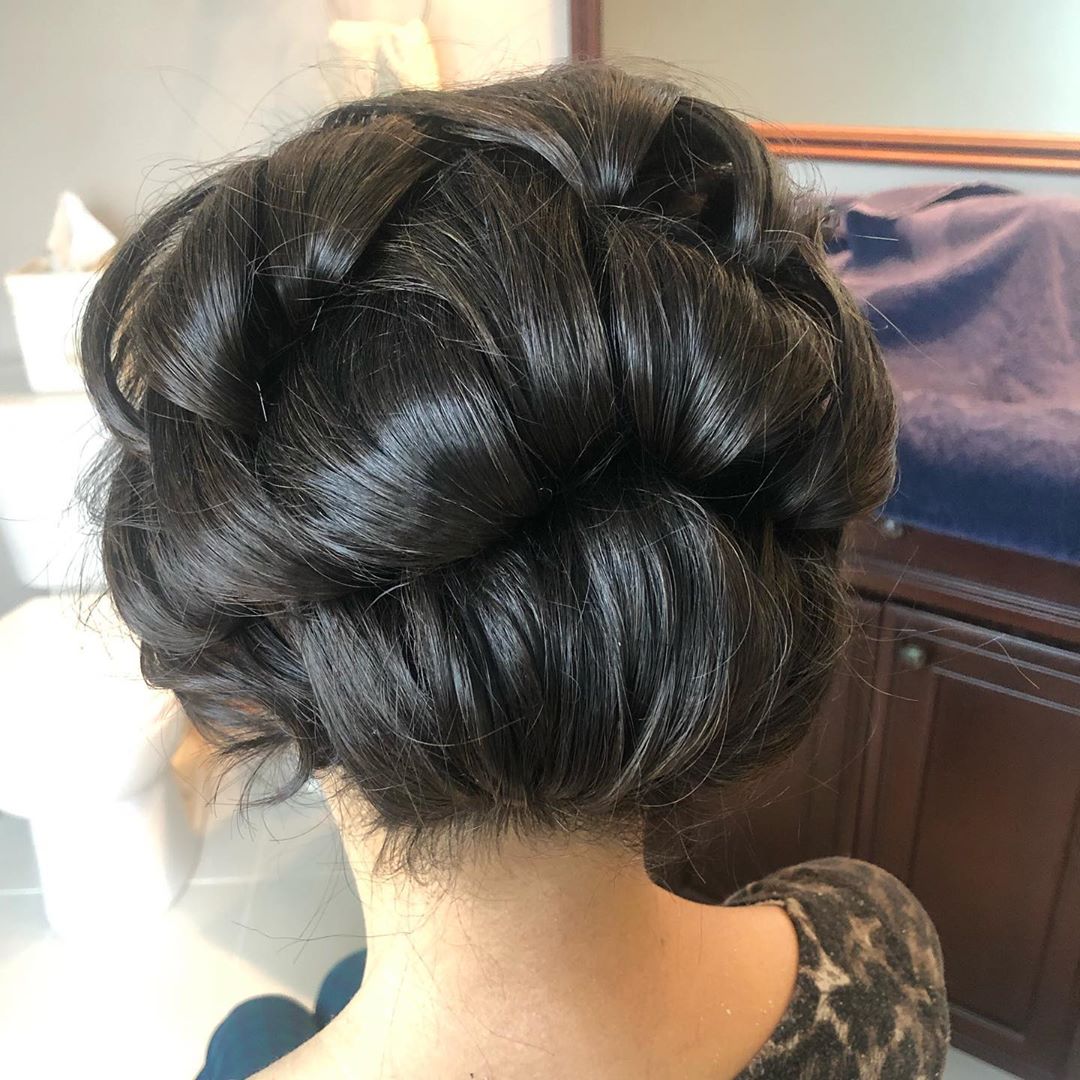 22-short-updo-hairstyles-august-2020