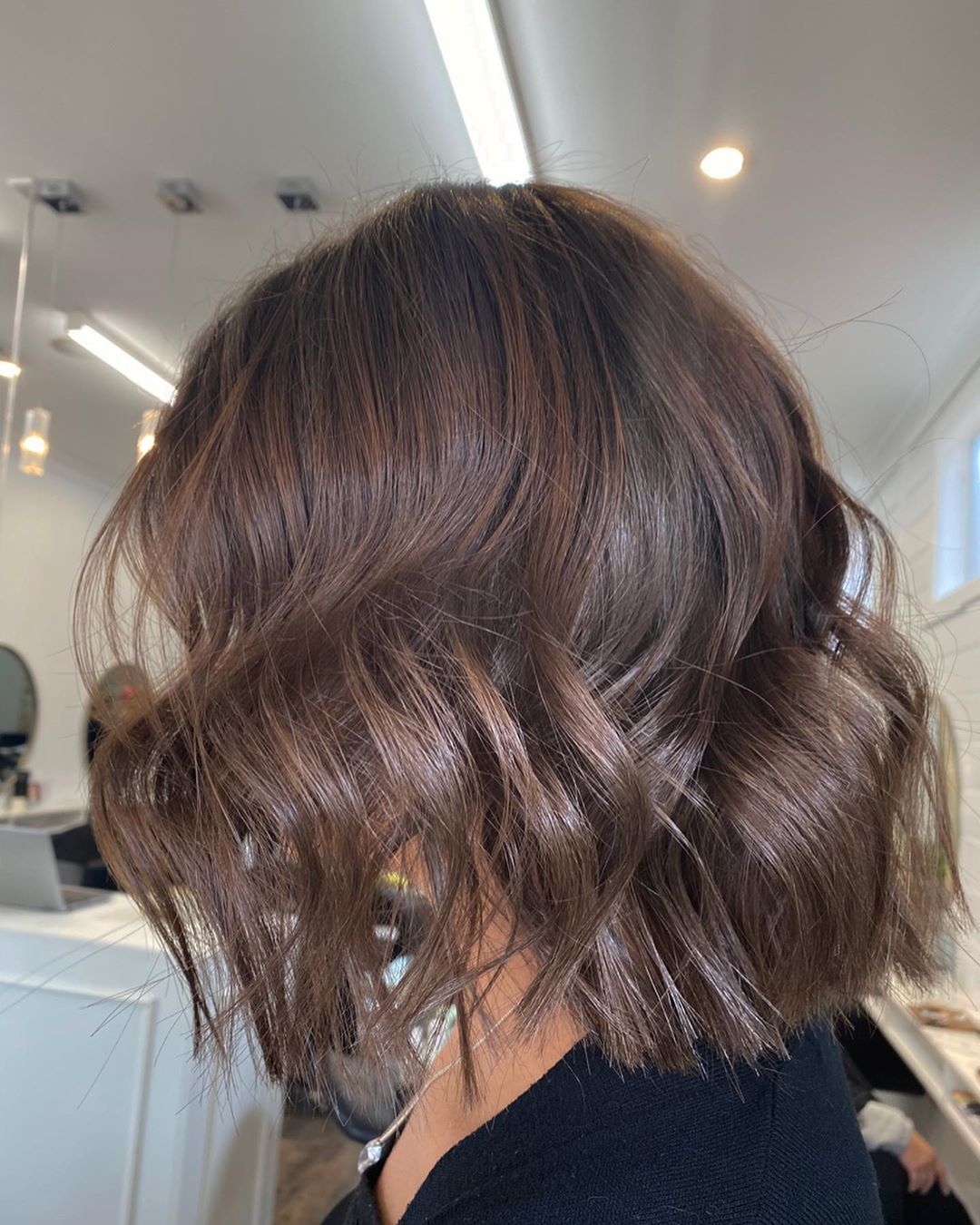 26-shorthairstyles-april-2020