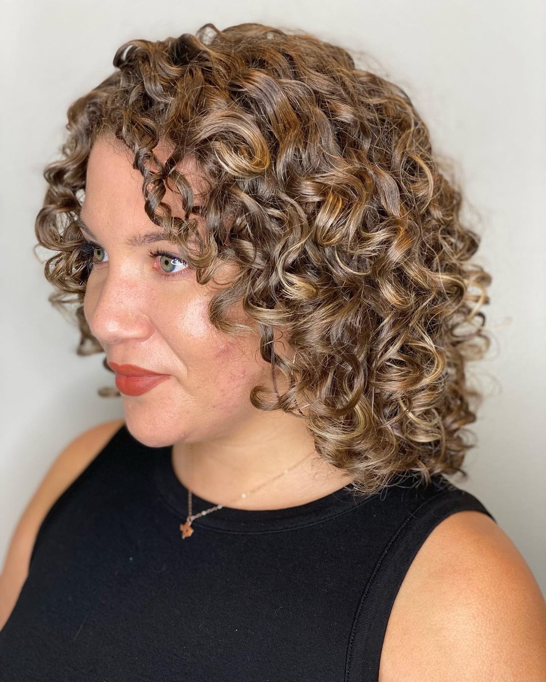 261892884_943120369935755_929346638997909397_n