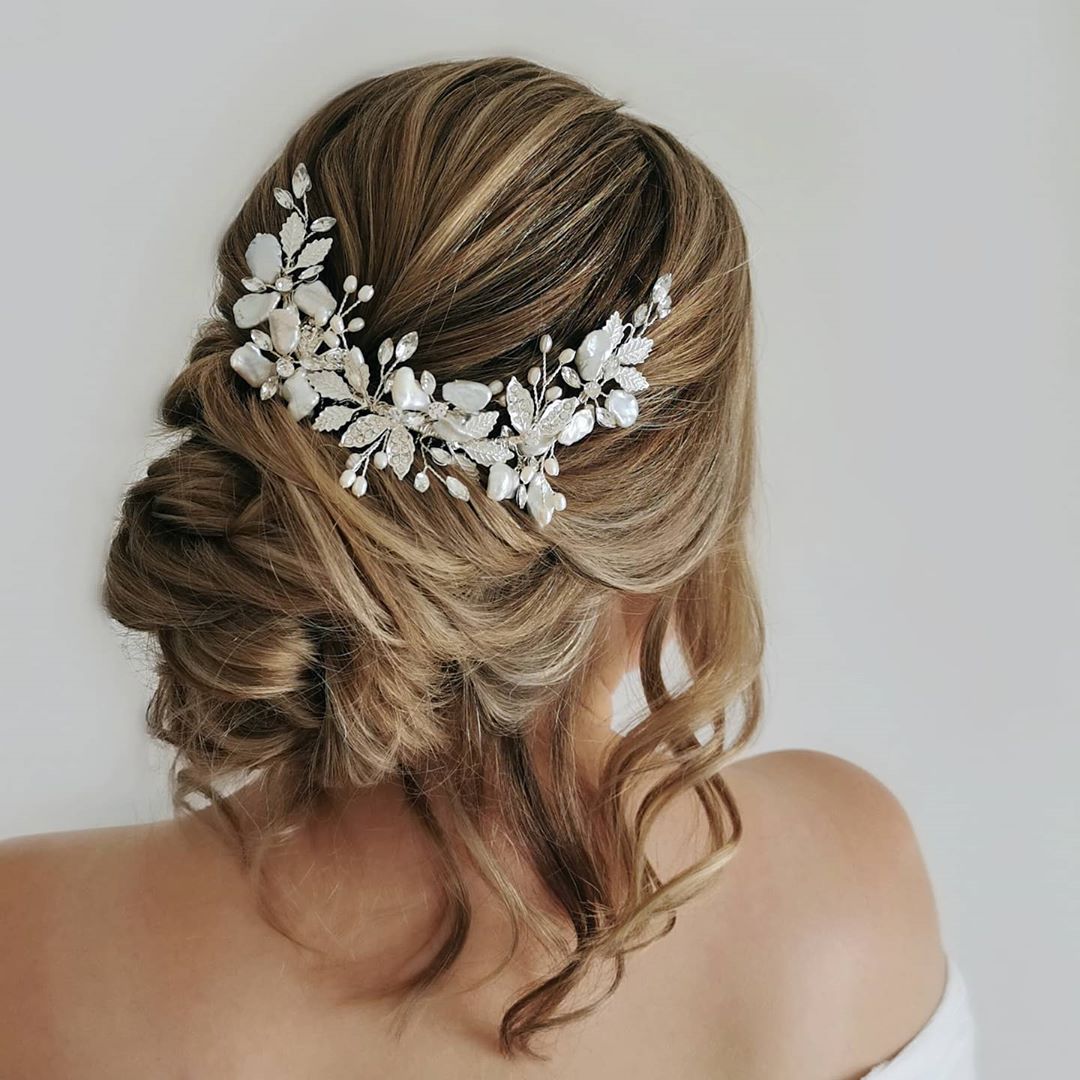 28-short-updo-hairstyles-august-2020-1