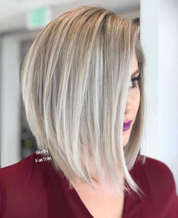 Sleek lob hairstyle