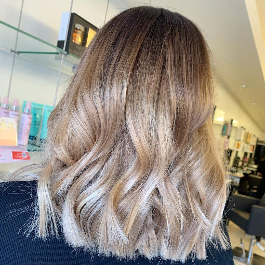 33-short-blunt-hairstyles-apr21