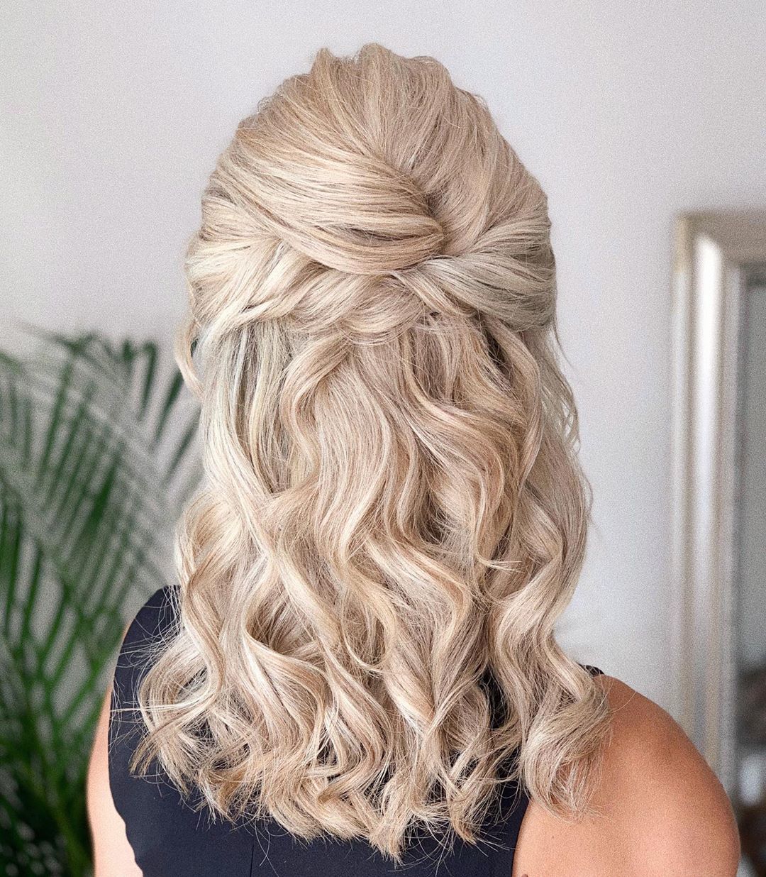 7-effortless-waves Beautiful, effortless waves paired with a simple twist.