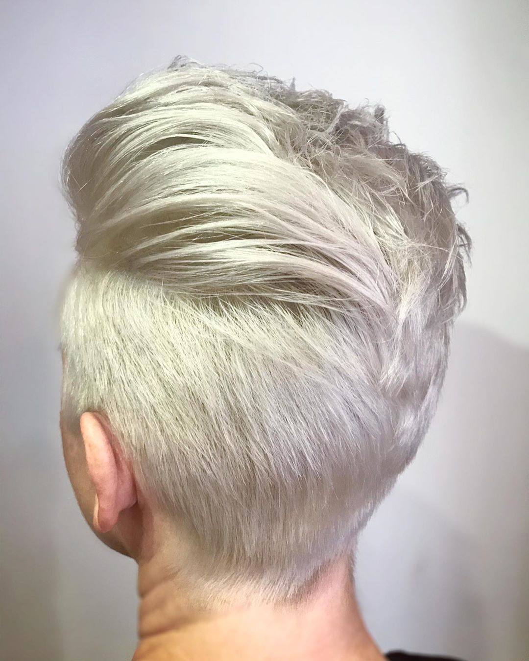 9-shorthairstyles-april-2020