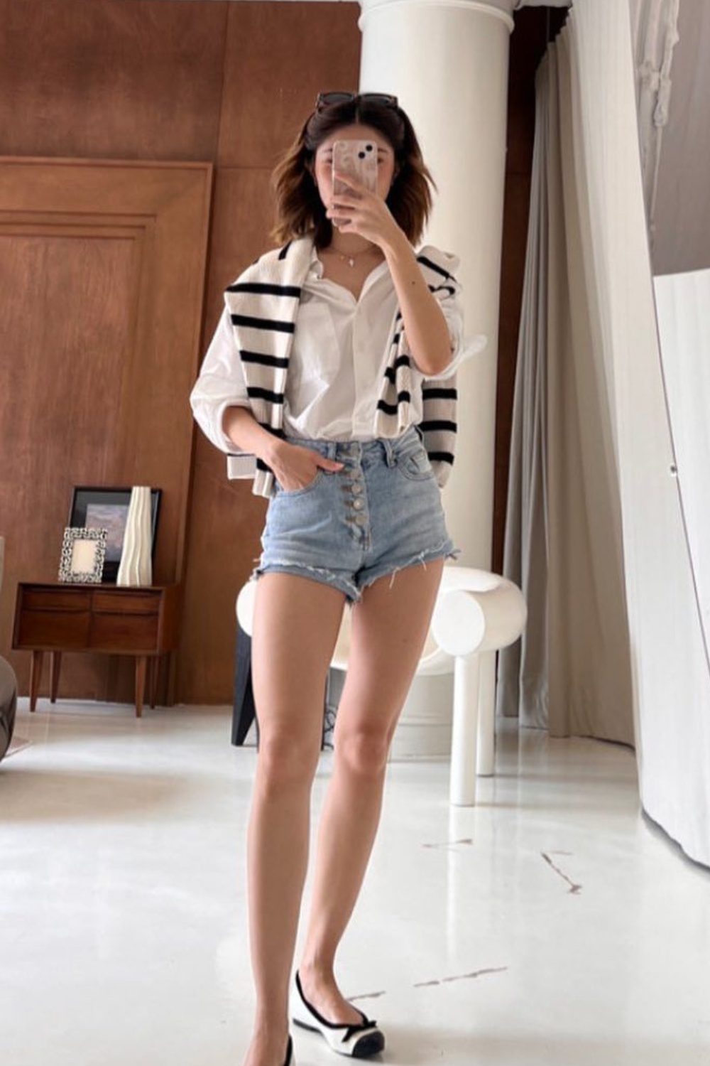 ballet-flats-outfits-14 Button-Up and Sweater Combo