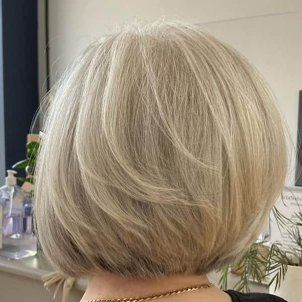 beveled-edge-layered-bob-haircut Beveled Edge Layered Bob Haircut