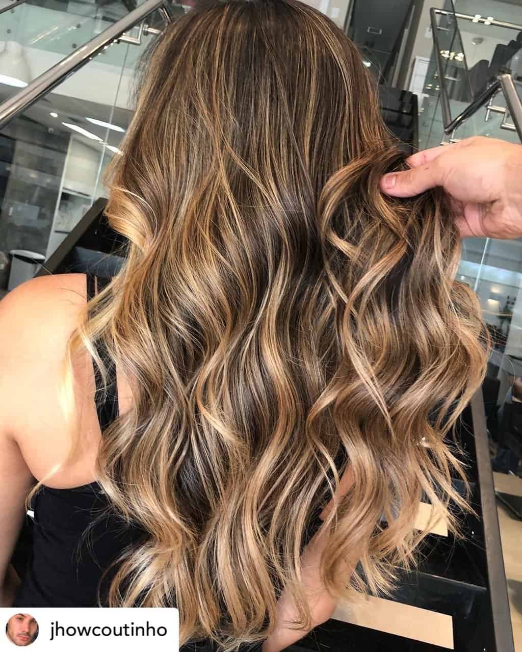 blonde-hair-color-5 Caramel blonde highlights.