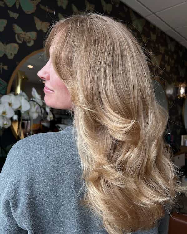 blowout-butterfly-haircut-for-older-women Blowout Butterfly Haircut for Older Women