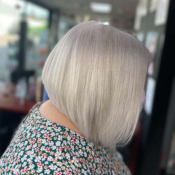 bob-haircut-for-plus-sized-older-women Bob Haircut for Plus-Sized Older Women
