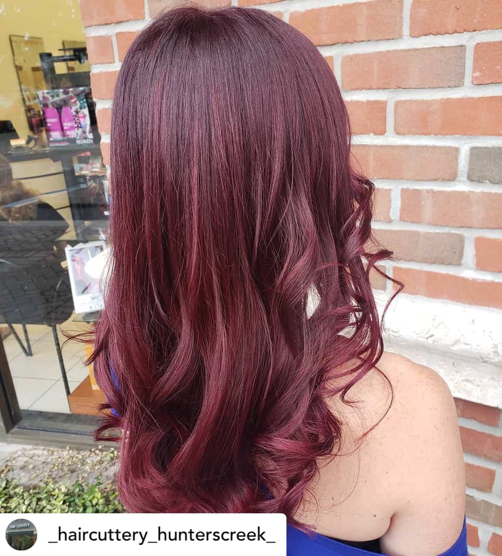 Burgundy hair is perfect for Christmas!