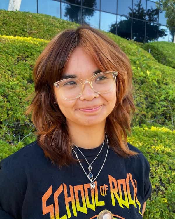 chunky-wolf-haircut-with-curtain-bangs Chunky Wolf Haircut with Curtain Bangs
