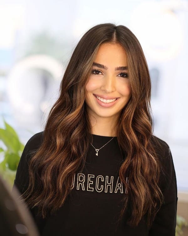 classic-brunette-wavy-haircut Classic Brunette Wavy Haircut