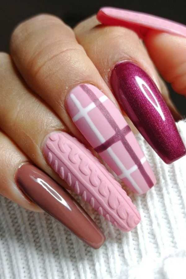 Classic Fair Isle Nails