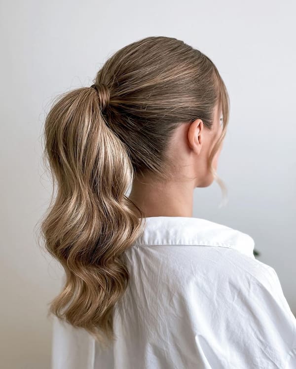 classic-wavy-ponytail Classic Wavy Ponytail