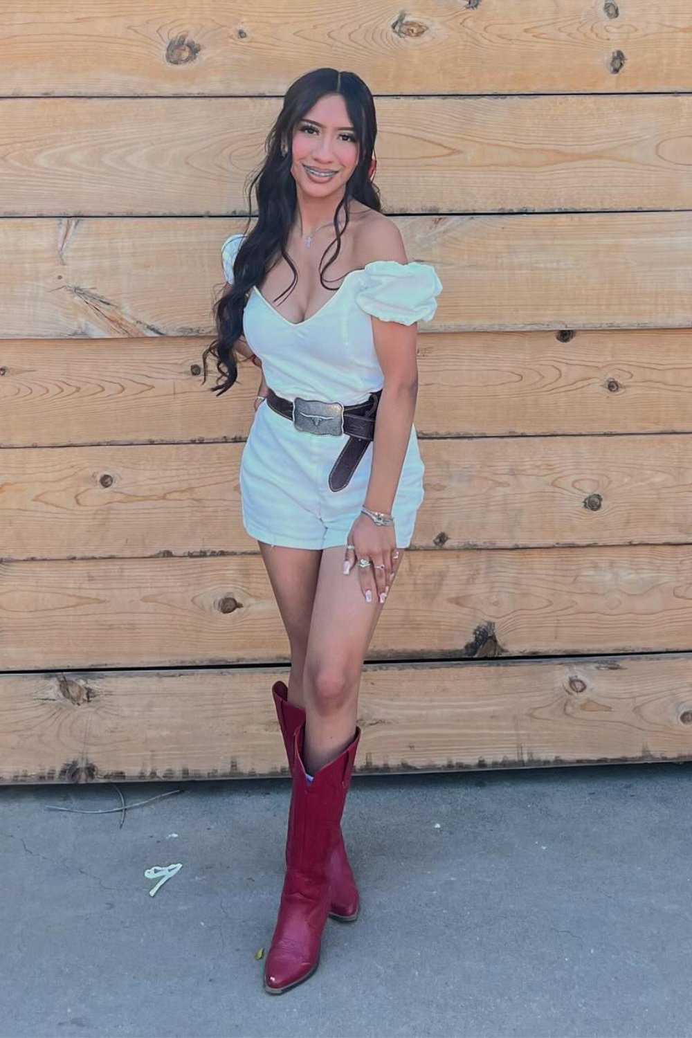 cowgirl-outfits-21 White Off-Shoulder Romper & Belt