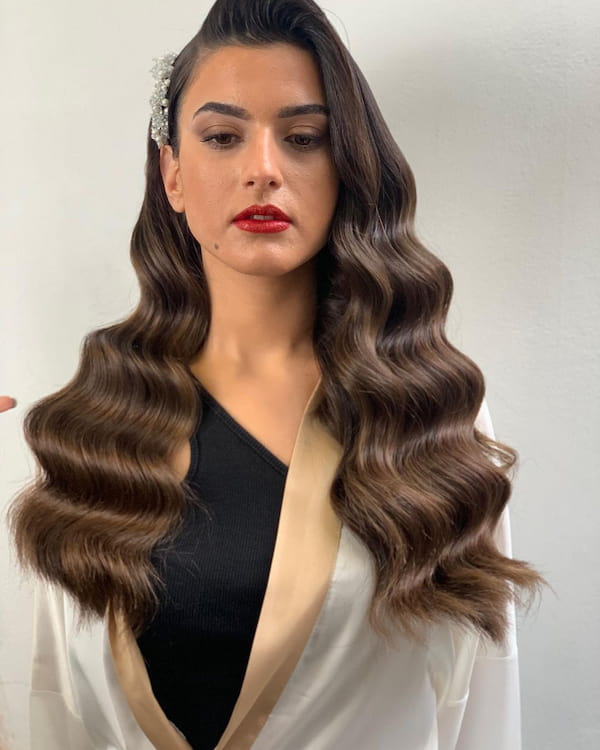 cute-christmas-glam-haircut-for-long-hair Cute Christmas Glam Haircut for Long Hair