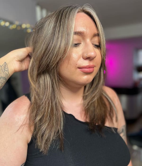 cute-wolf-haircut-with-curtain-bangs Cute Wolf Haircut with Curtain Bangs