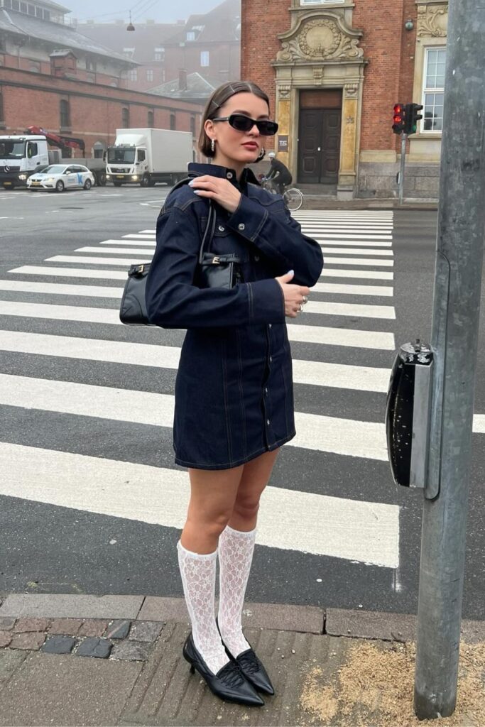 Dark Mini Dress with Pumps