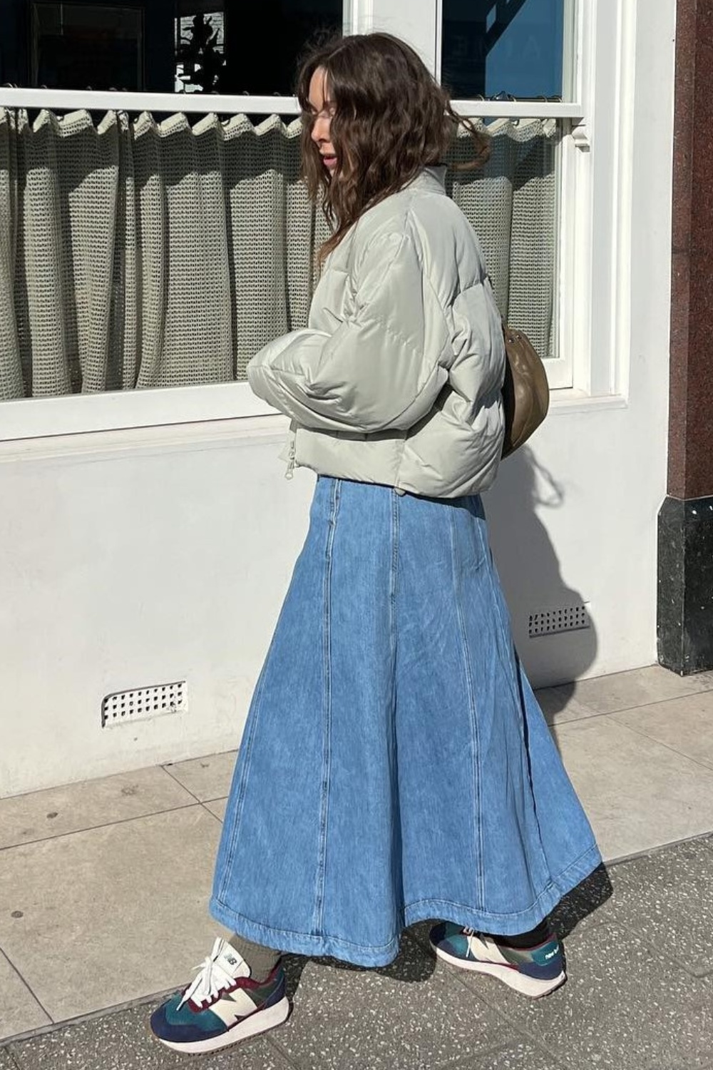 denim-skirt-outfits-14 Sporty Chic