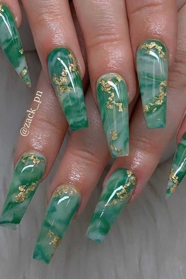 Emerald Green Nails with Ombré Sparkles