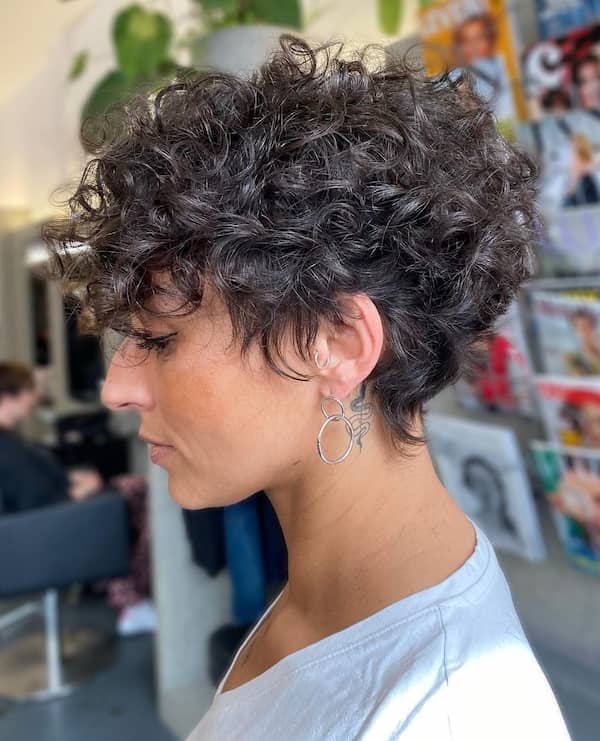 forward-curly-pixie-haircut Forward Curly Pixie Haircut