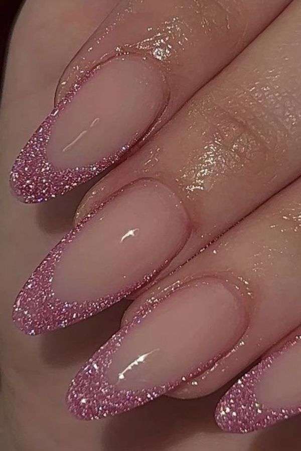 Glamour in Glitter Pink Glitter Tips