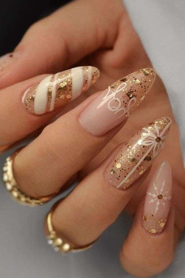 golden-snowflake-accents Golden Snowflake Accents