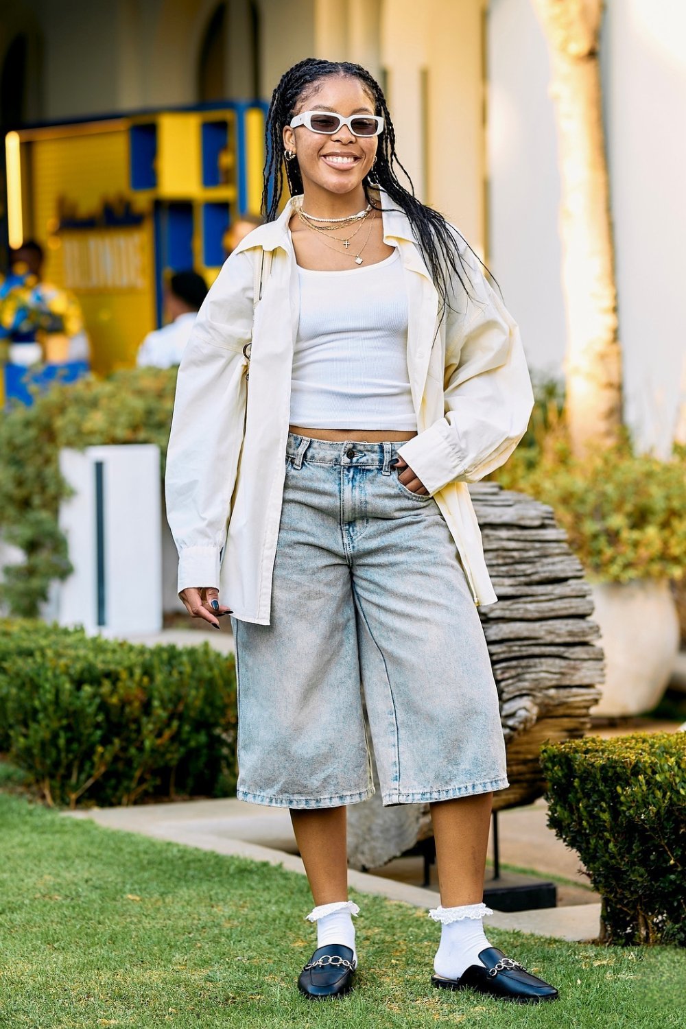 grandpa-core-outfits-6 Oversized Button-Up and Denim Culottes