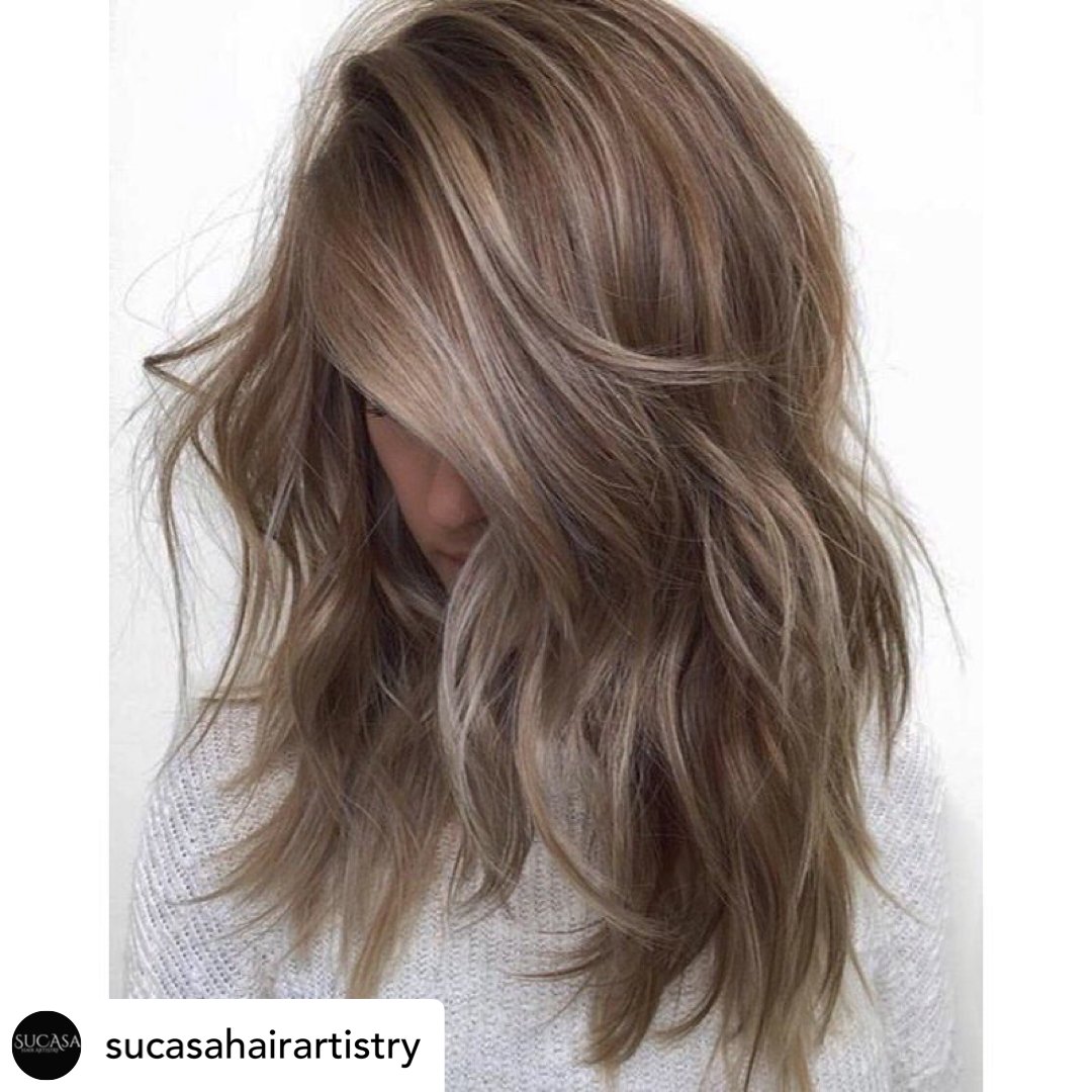 hair-color-ideas-for-brown-hair-2 Beautiful ash brown hair color on medium layered haircut.