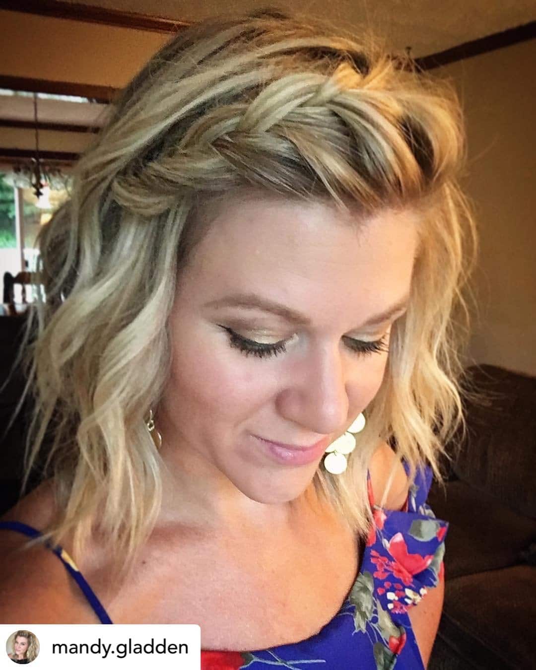 hairstyles-for-work-6 Braided bangs are the perfect hairstyle for work!