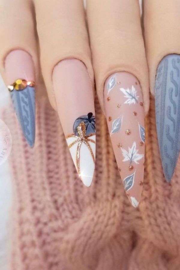 Halloween Sweater Nails