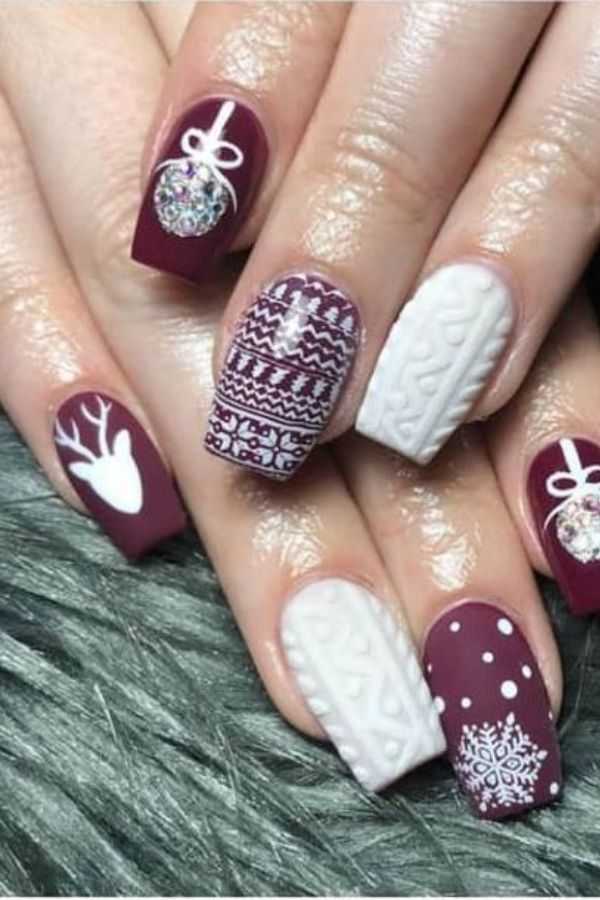 Jingle Bells Nails