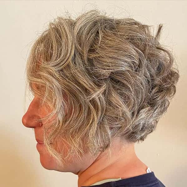 layered-bob-for-curly-wavy-hair Layered Bob for Curly-Wavy Hair