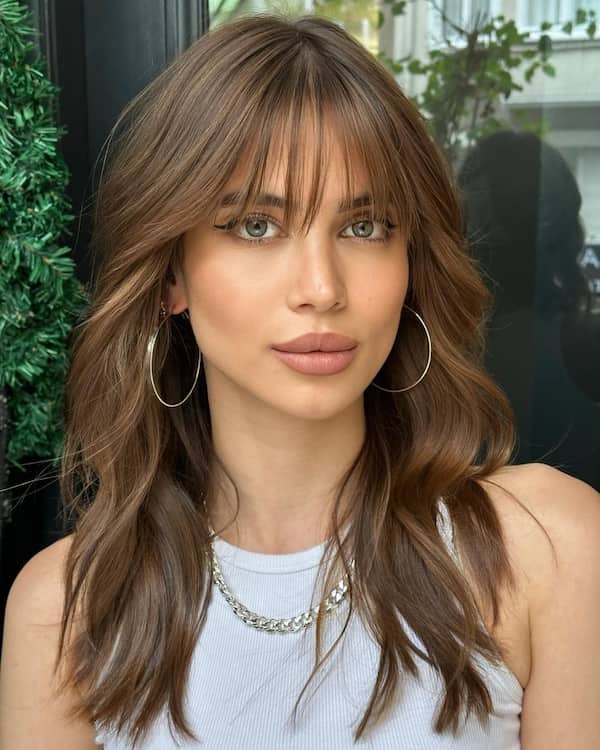 layered-brown-mid-length-haircut-with-bottlenecks-bangs Layered Brown Mid-Length Haircut with Bottlenecks Bangs