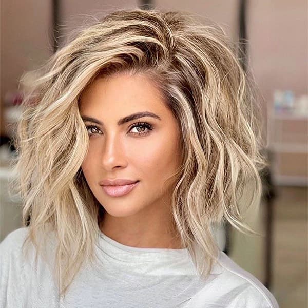Layered Wavy Bob Haircut