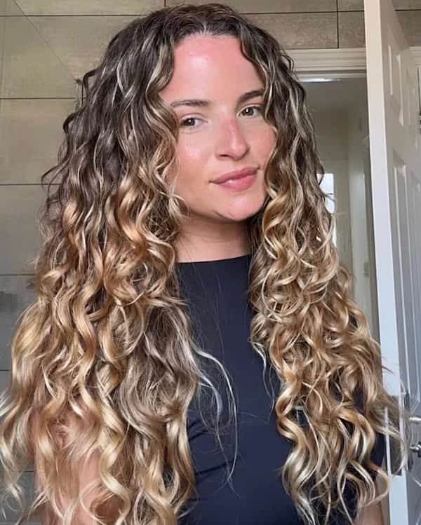 long-natural-hair-with-curls Long Natural Hair with Curls