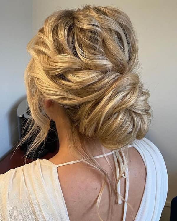 messy-twisted-bun-for-blonde-hair Messy Twisted Bun for Blonde Hair