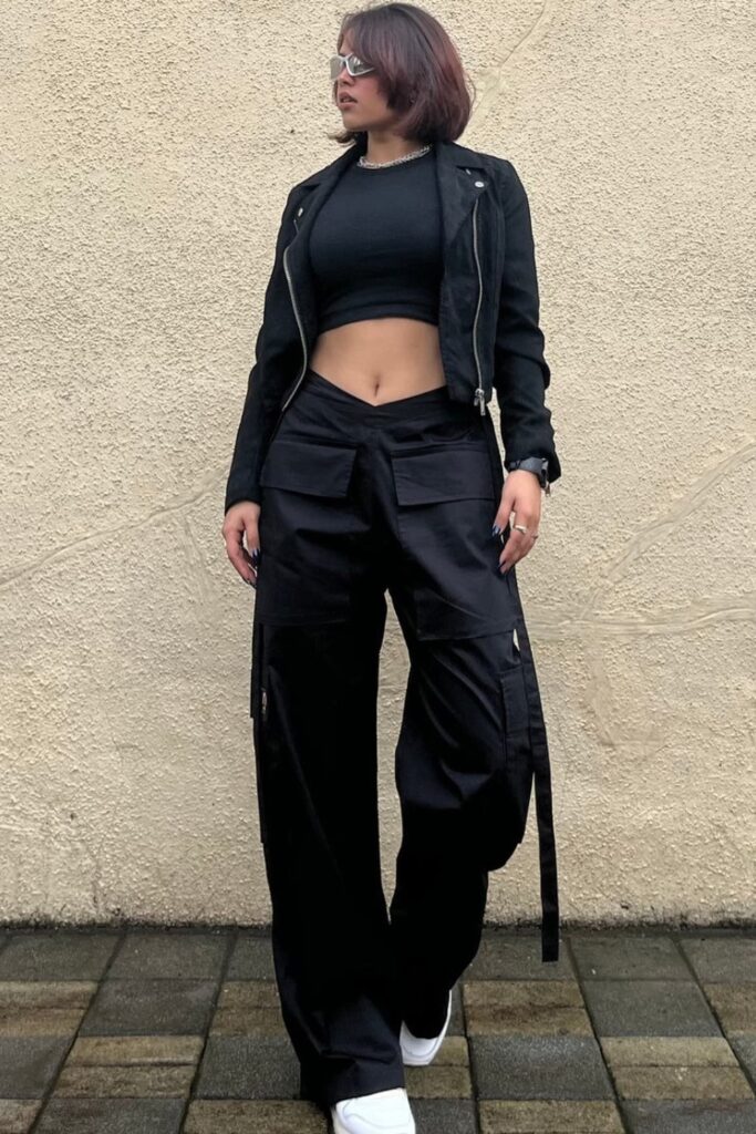 metal-concert-outfit-ideas-3-683x1024-1 Leather Jacket for an Edgy Look